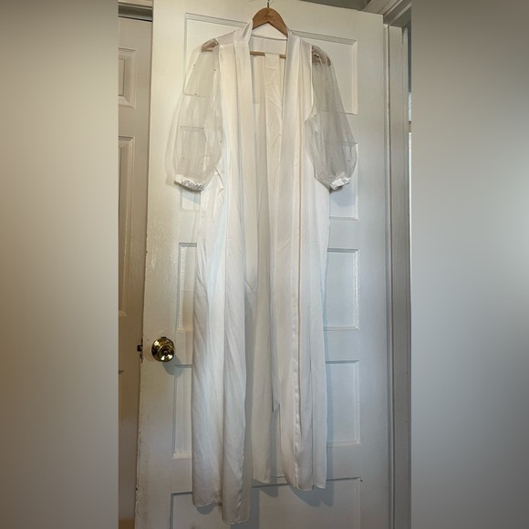 Pearl Wedding Robe - Picture 6 of 8